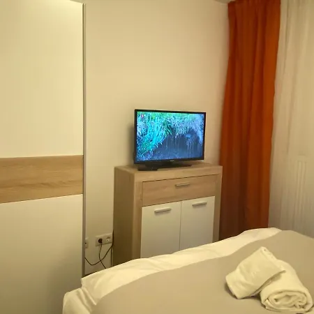Time Out Apartment *
